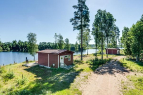 Cottage with lovely views of the lake Hangasjon